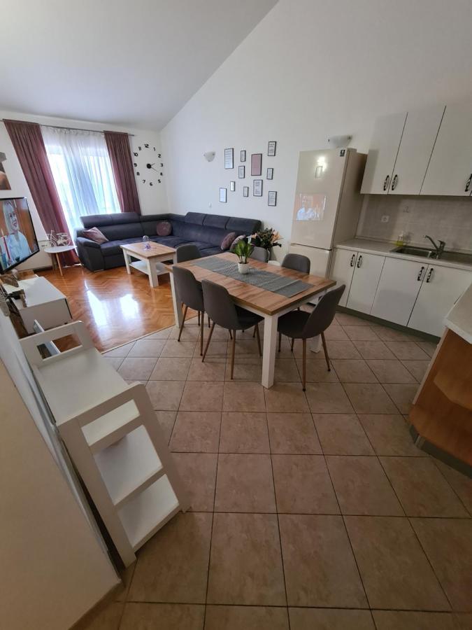 Apartmani Katarina Макарська Екстер'єр фото